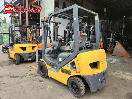 Xe nâng dầu 1.5 tấn Komatsu nâng cao 3m