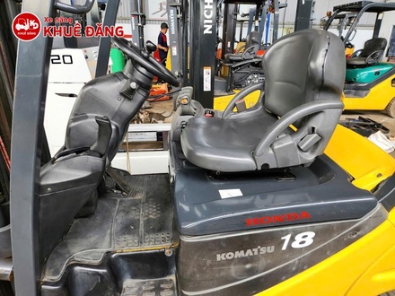 XE NÂNG KOMATSU FB18-12, 3 TY 3 LAO, DỊCH GIÁ, NÂNG CAO 4.5M