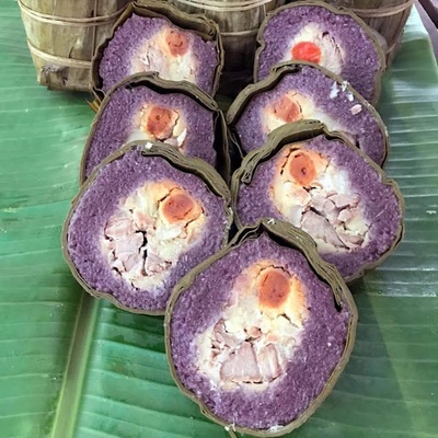 Bánh Tét Lá Cẩm