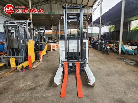 Xe nâng điện 2 tấn đứng lái Nichiyu FBRA20-75-400, nâng cao 4m
